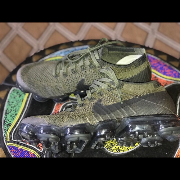 NIKE Vapormax  Khaki/Olive Green sz. 9 - Picture 5 of 7
